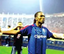 爱游戏-关于德罗巴回归赛场，战术调整首场状态亮眼，SKT观众沸腾！的信息