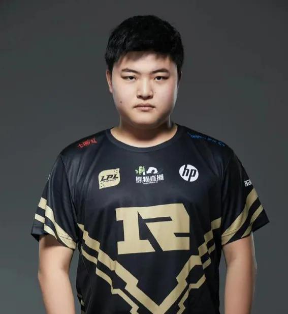 爱游戏体育-Uzi迎来七赛季高光表现，RNG球迷沸腾！的简单介绍