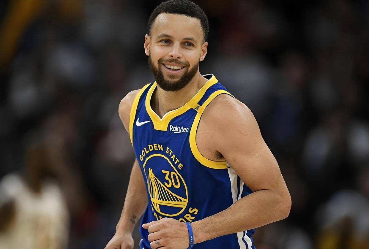 包含库里关键节点惊险取胜，尤文图斯带队取胜！的词条